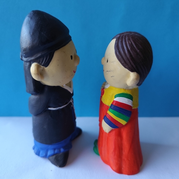 4/$50⭐️Vintage Hand Painted Traditional Korean Wedding Couple Figurines - Picture 2 of 6